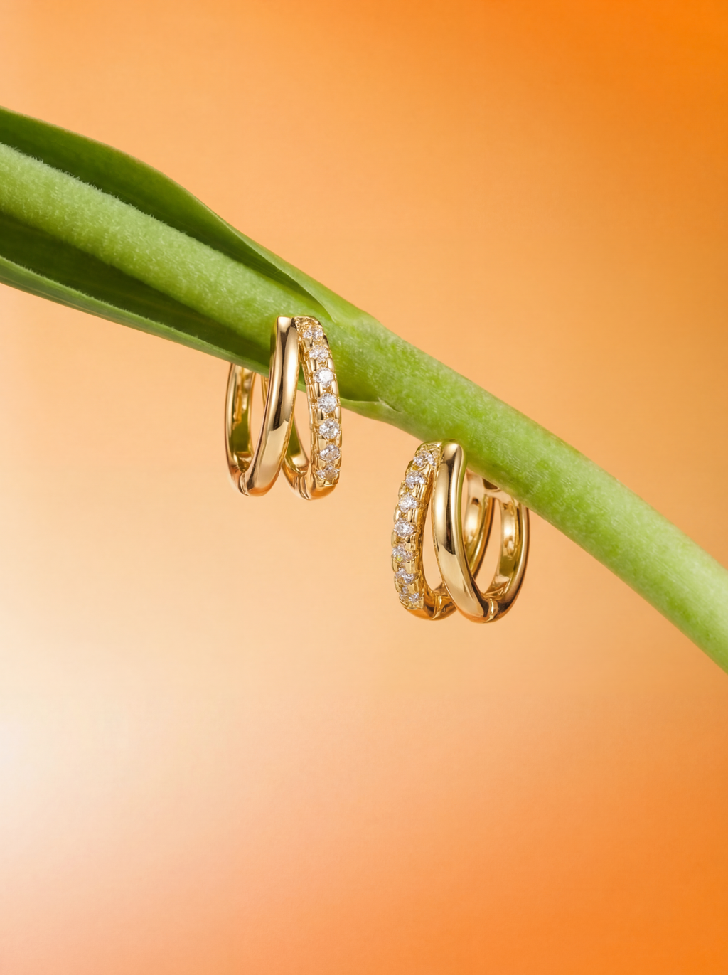 MUMREUES 14K Gold Plated Huggie Hoop Earrings for Women - Small Hypoallergenic Gold Hoops - Minimalist Daily Jewelry Gift