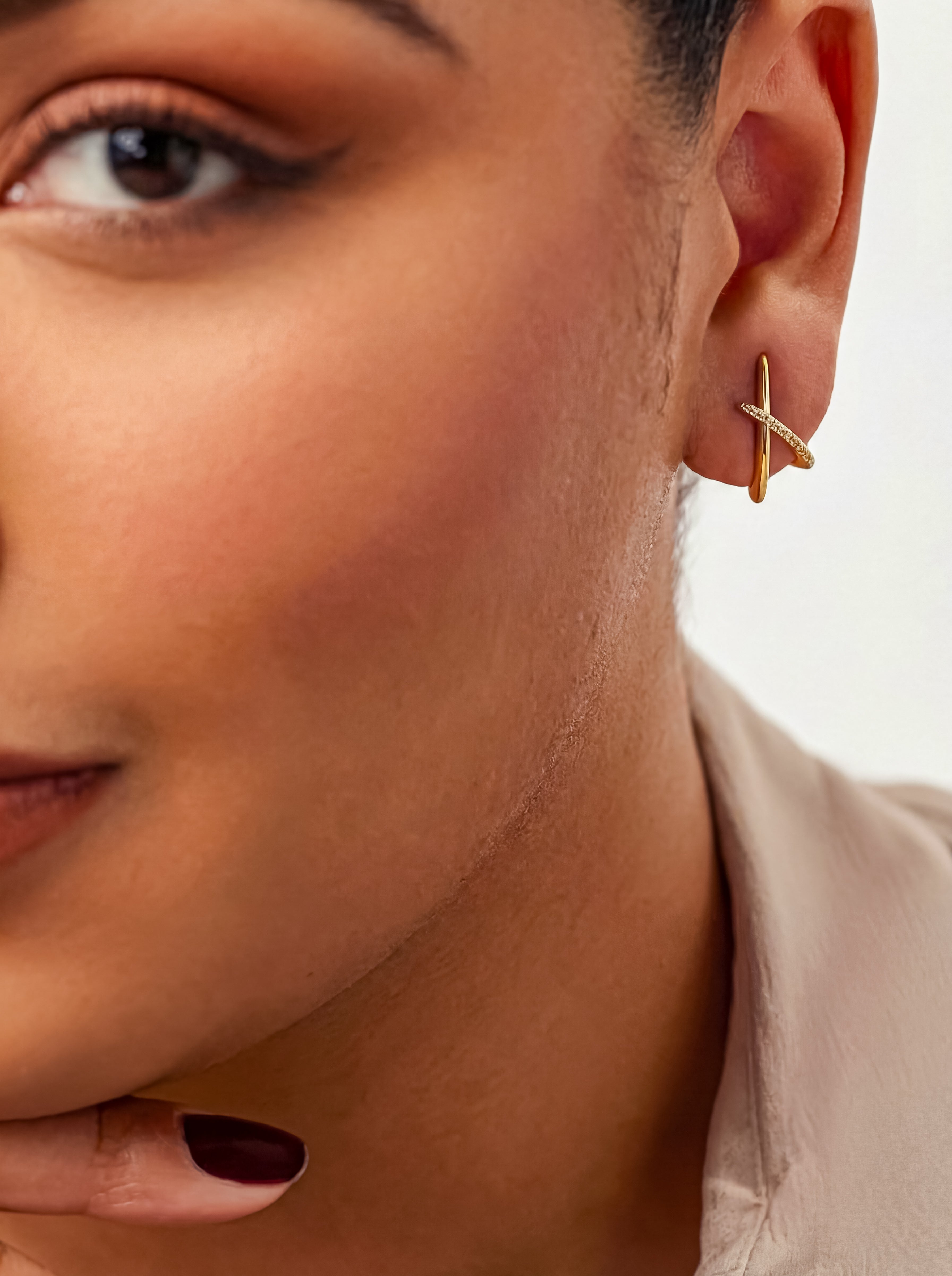 MUMREUES 14K Gold Stud Earrings for Women - Dainty Cubic Zirconia Diamond Earrings - Hypoallergenic Minimalist Jewelry Gift